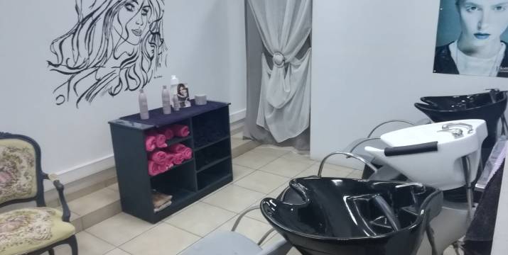 49,90€ από 75€ για λαμπερά, περιποιημένα, μεταξένια και χωρίς φριζάρισμα μαλλιά έως και 6 μήνες, για να απαλλαγείτε από το πιστολάκι και τα ισιωτικά σίδερα, με την επαναστατική θεραπεία μαλλιών Brazilian Keratin Treatment στο Straz Beauty Salon στην Νίκαια.