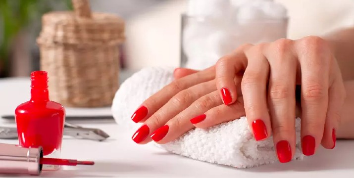 Από 9,90€ για Μανικιούρ ή Πεντικιούρ με Ημιμόνιμη Βαφή & δυνατότητα Ενισχυμένης Βάσης ή Φυσικής Ενίσχυσης με Gel, Acrygel ή Ακρυλικό, για προσεγμένα και κομψά άκρα, στο άκρως εξοπλισμένο Κέντρο Αισθητικής «Nails4You», στη Γλυφάδα!